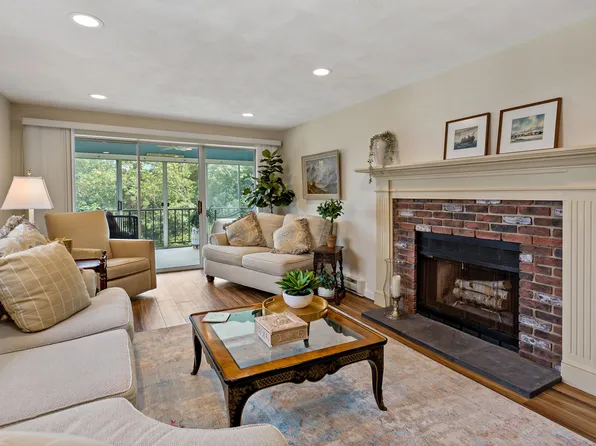21 Hilltop Drive #21, Sandwich, MA 02563