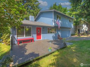 22305 Apollo Dr NE, Poulsbo, WA 98370