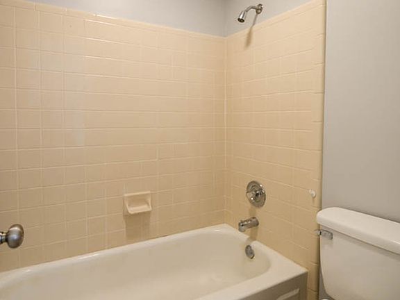 5th image of 3551 Bishops Gate Dr