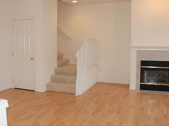 4th image of 22638 NE 4th Ln