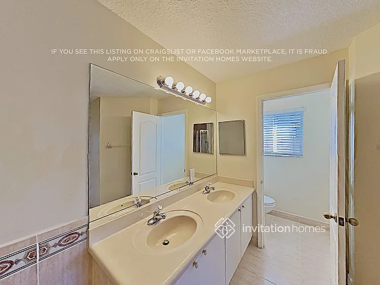 16274 SW 68th Ter — Photo 12