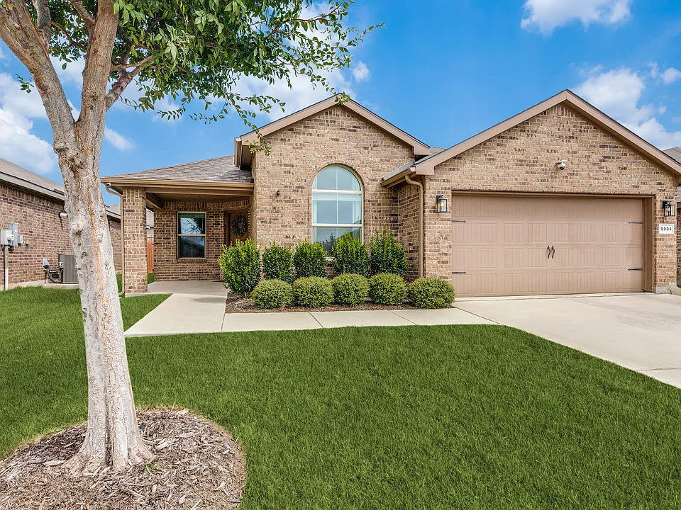 9004 Eagles Landing Dr