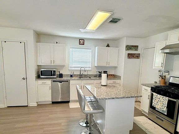 4th image of 15106 Blue Creek Ranch Dr