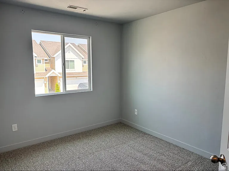 92 E Legacy Pkwy — Photo 13