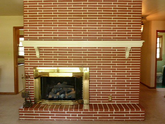 5th image of 2617 Windsor Ave