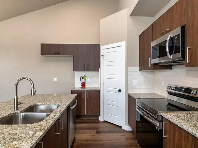 649 Harvest Moon Dr — Photo 7