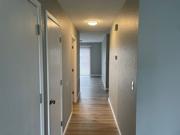 5th image of 1503 W 8th Street Ter #B