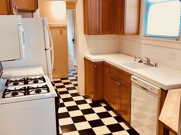 4th image of 3526 California St