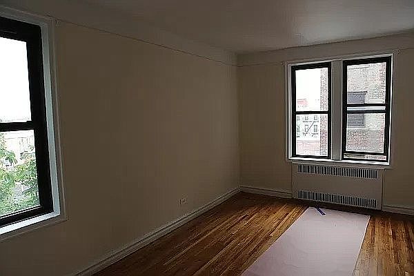 2nd image of 742 Lincoln Pl #33