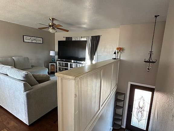 3rd image of 15581 Highland Dr