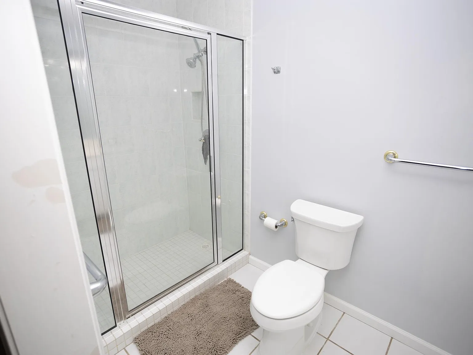 3306 Pine Grove Dr — Photo 3