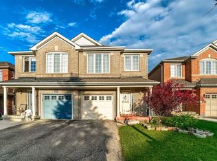 22 Applegrove Ct, Brampton, ON L6R2Y8
