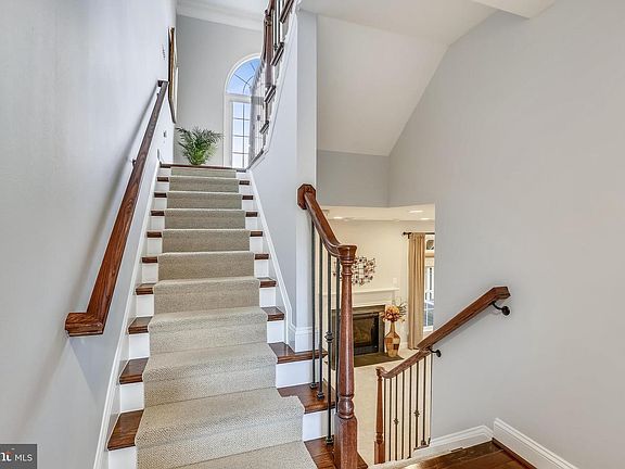 3rd image of 14816 Potomac Corner Ln