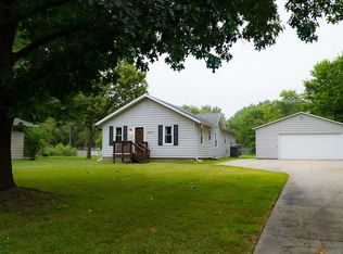 2205 SW Moundview Dr, Topeka, KS 66614