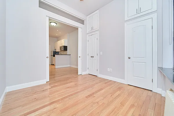 Rented by Living New York | media 18