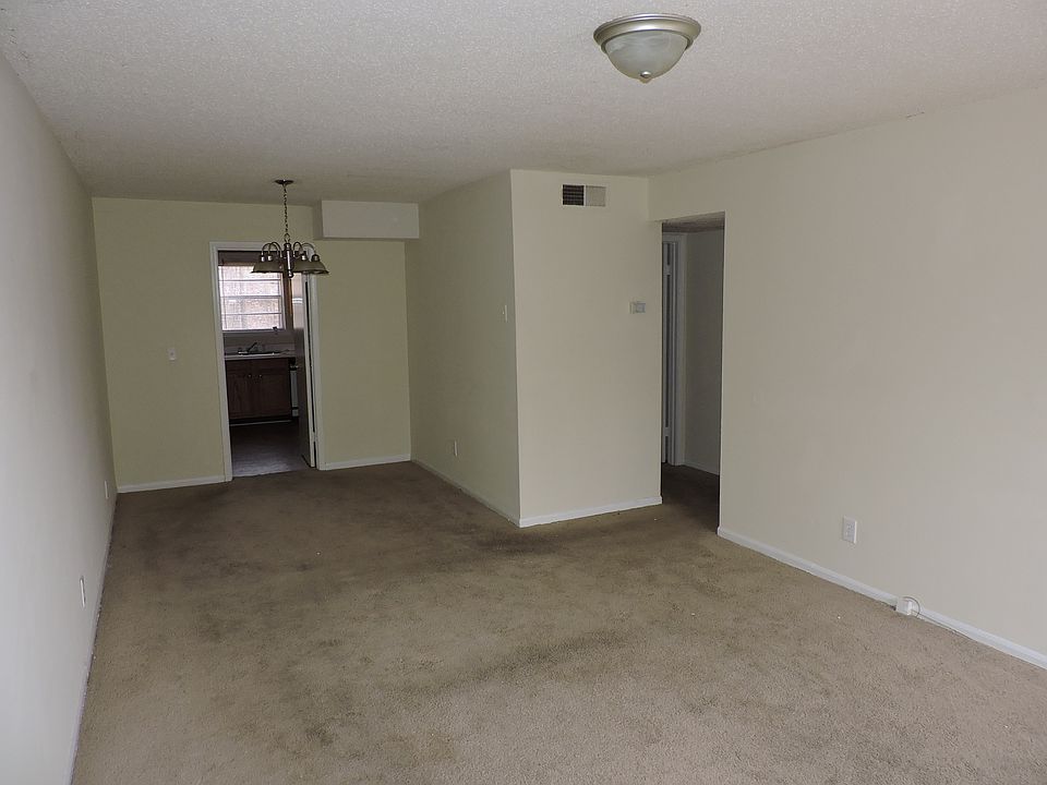 1st image of 425 8th Ave NE