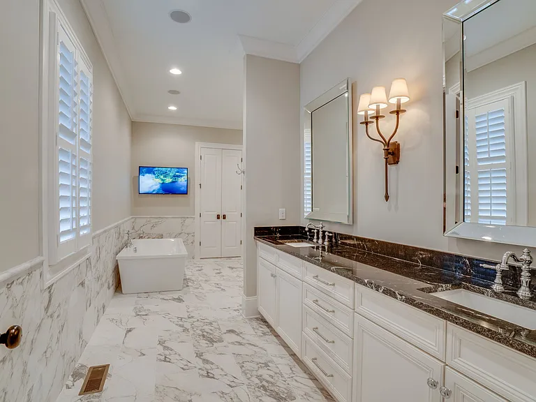 2424A Abbott Martin Rd — Photo 26