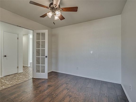 5th image of 1824 Shelly Ct