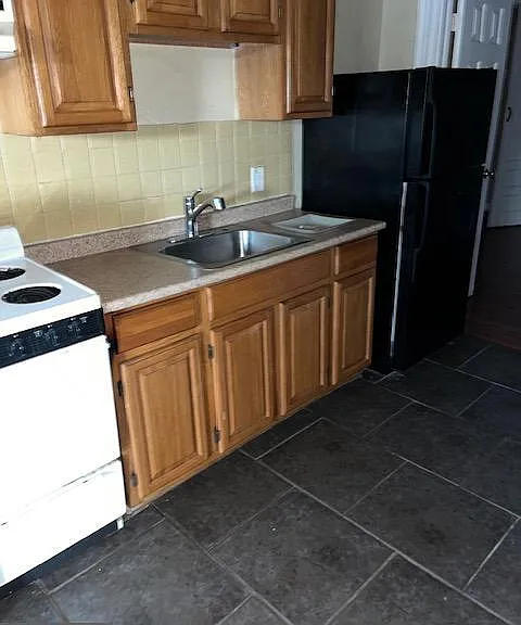5634 Walnut St #3 — Photo 13