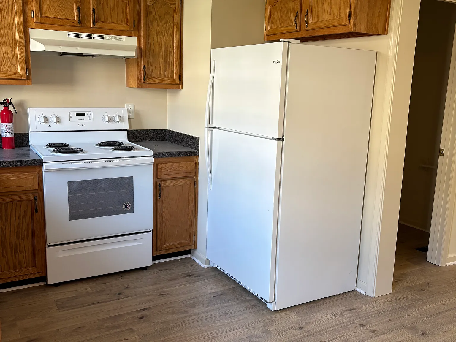 2 bed, 1.5 bath, 1056 sqft, $1,450 — Photo 4