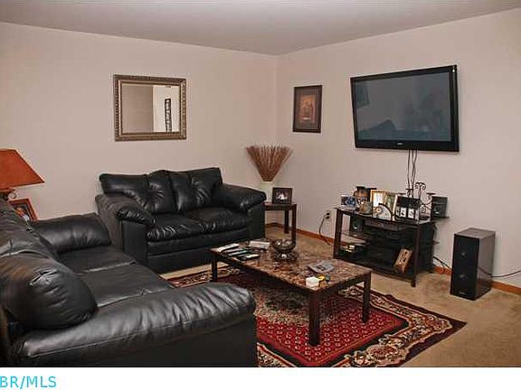 2nd image of 5162 Saling Ct