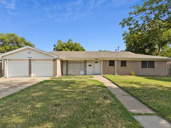 7009 Corona Dr, North Richland Hills, TX 76180