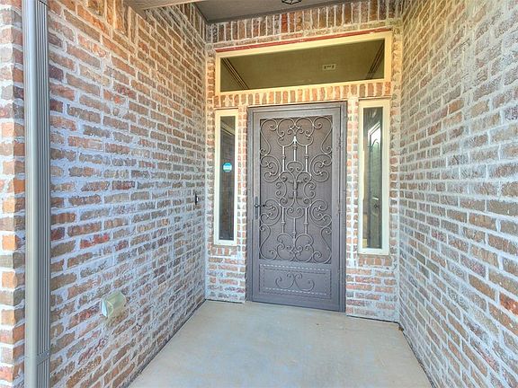 4th image of 3006 Tara Ln