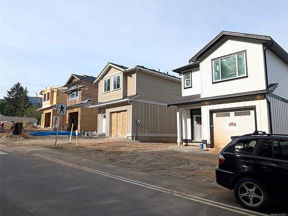 2nd image of 1336 McKinley Rd