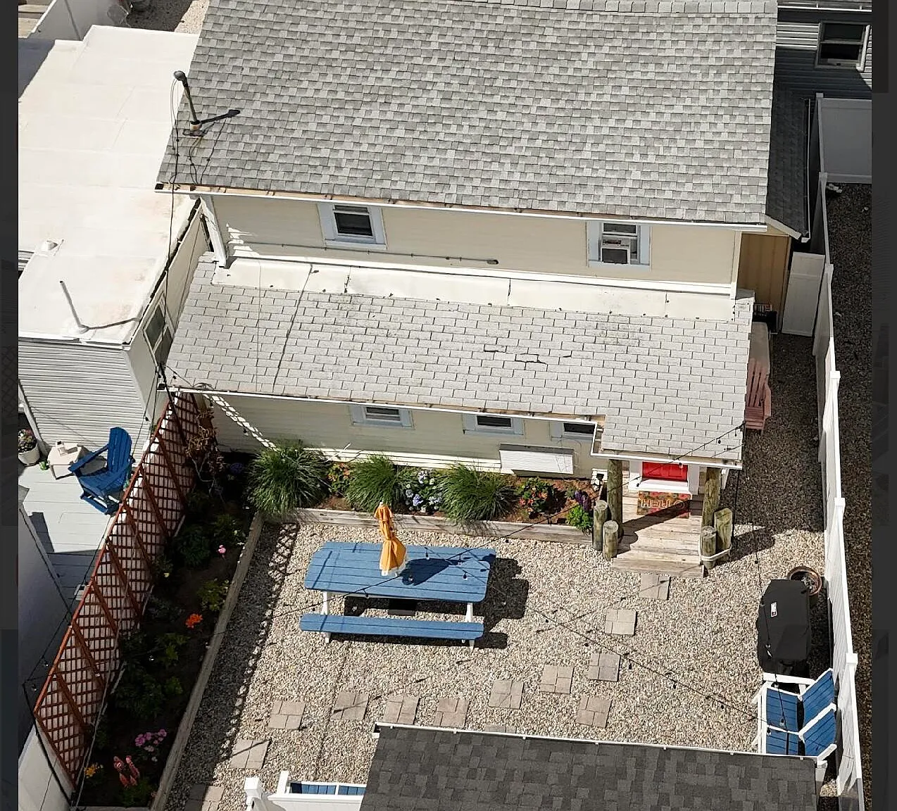 3 bed, 1.5 bath, 700 sqft, $2,200 — Photo 1