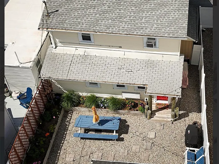 46 Kearney Ave #B — Photo 1
