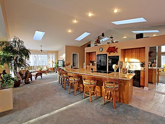 3rd image of 169 Abbey Springs Dr
