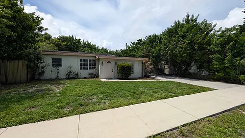1448 NE 27th Ct Photo 1