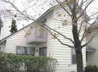 773 Chandler Rd, Gurnee, IL 60031