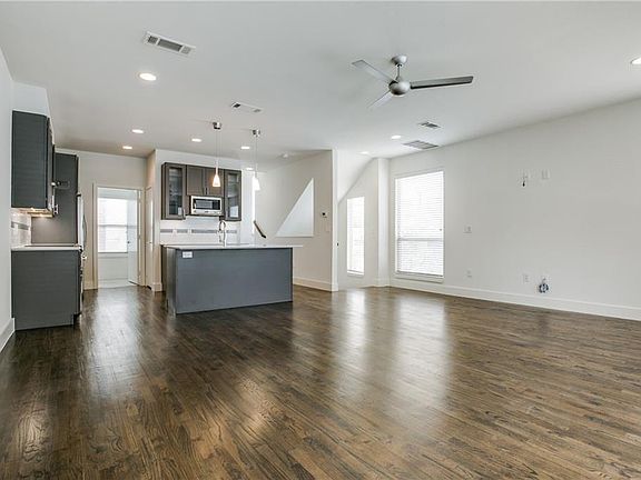 4th image of 3212 Lee St APT 17