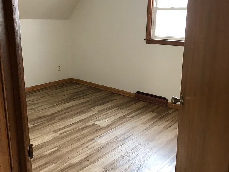 706 Hawthorne Ave #A — Photo 8