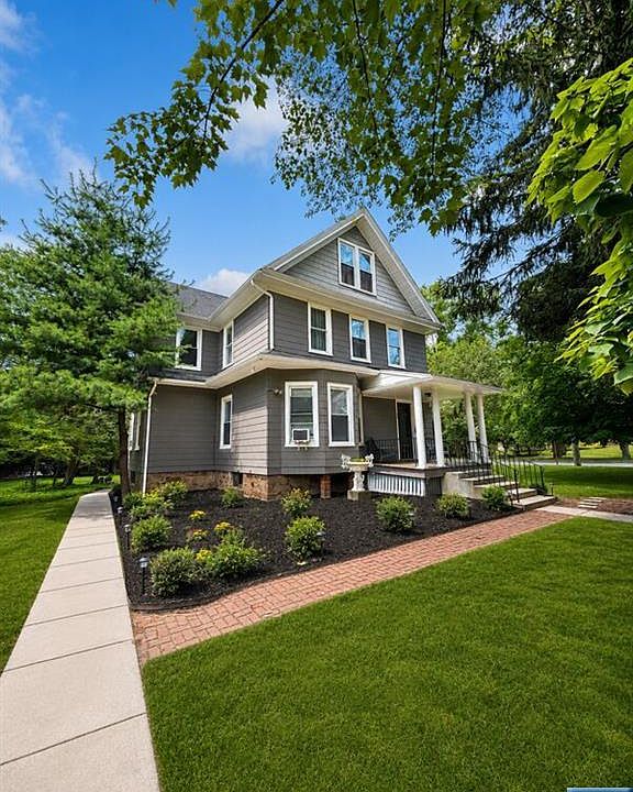 1st image of 150 Tappan Rd