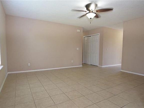 2nd image of 2517 SE 3rd St