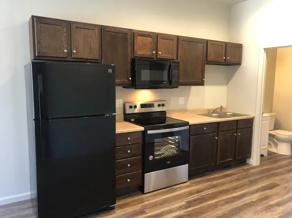 (undisclosed Address), Clinton, MO 64735