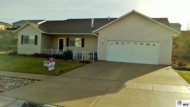 1st image of 323 Julie Dr