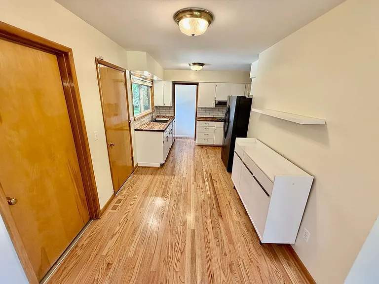 1712 SE 104th Ave — Photo 7
