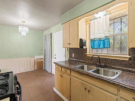 5th image of 1021 Gardner Rd