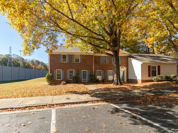 3317 Regents Park Ln Unit C, Greensboro, NC 27455