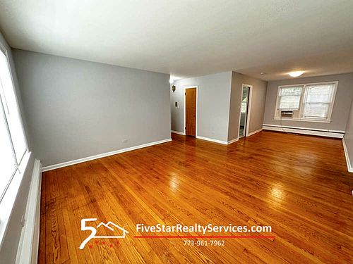 1st image of 4900 Greenwood St APT 1E