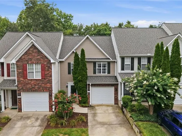 1169 Academic Dr, Winston Salem, NC 27106