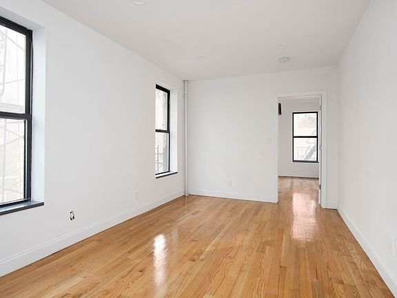 2nd image of 29 Bedford St #8