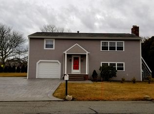 3 W Sherman St, Dartmouth, MA 02747