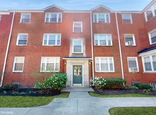 502 Bonnie Brae Pl APT C2, River Forest, IL 60305