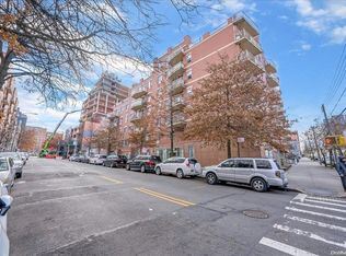 35-06 Leavitt St #3H, Flushing, NY 11354