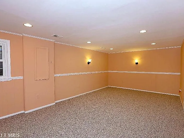 985 Paulsboro Dr — Photo 14