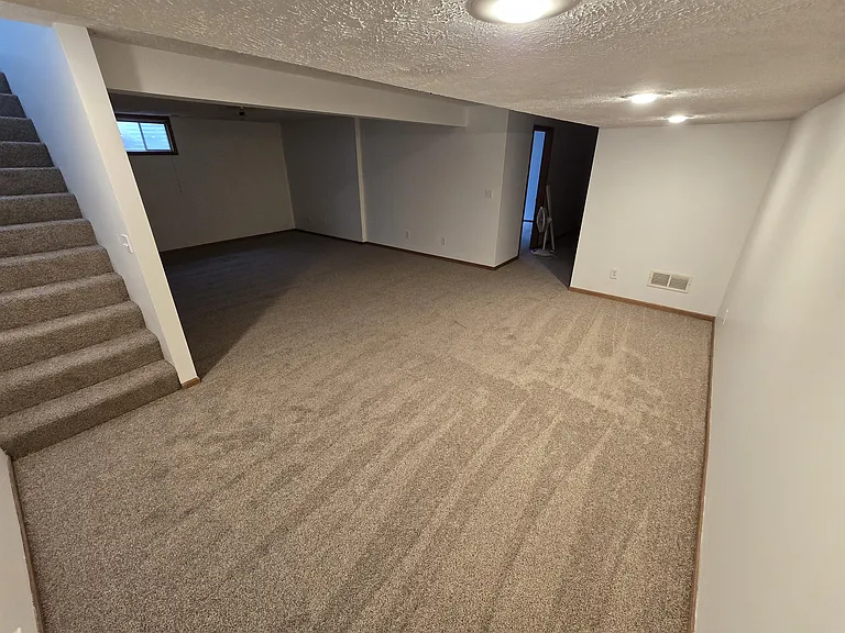 748 W Belmont Ave — Photo 9